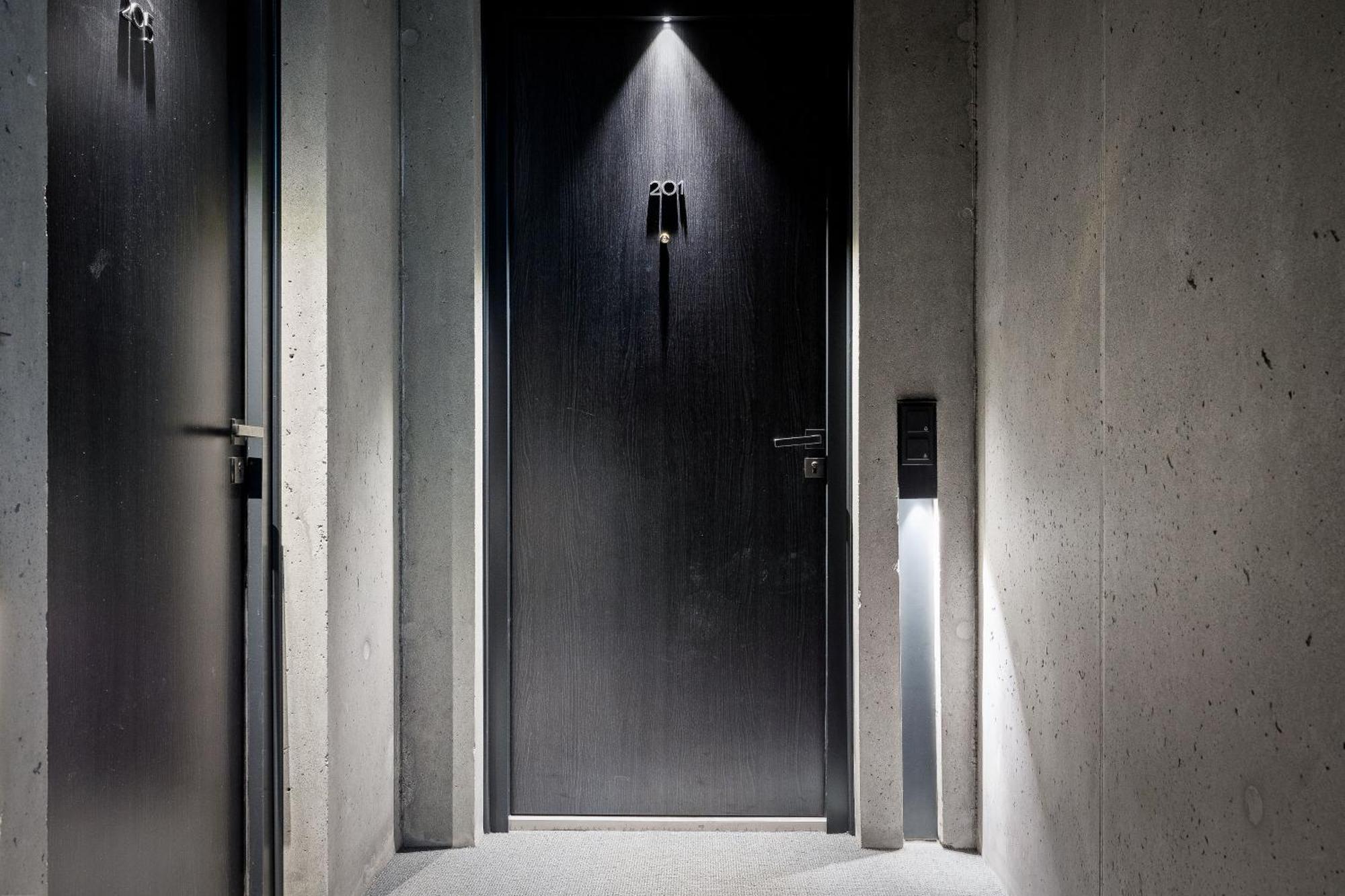 Desirable Block In Apartment *