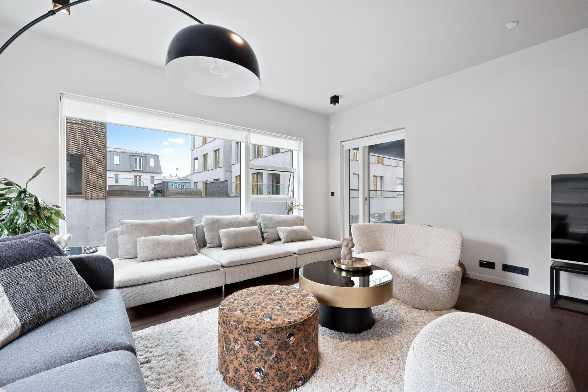 Desirable Block In Apartment *
